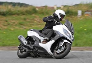 Kymco_Xciting_400i